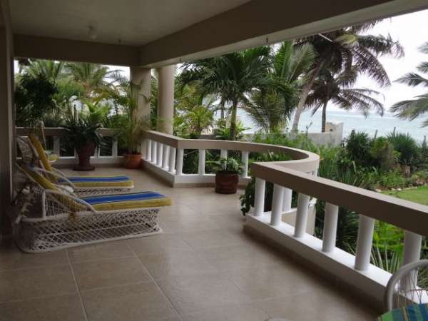 Newly Renovated 3 Bed 3bath Oceanfront Condo On